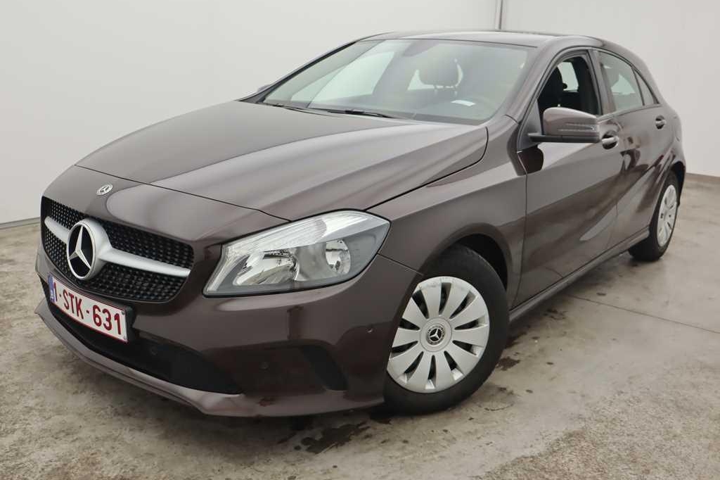 Mercedes-Benz A-Klasse 2017 photo 2