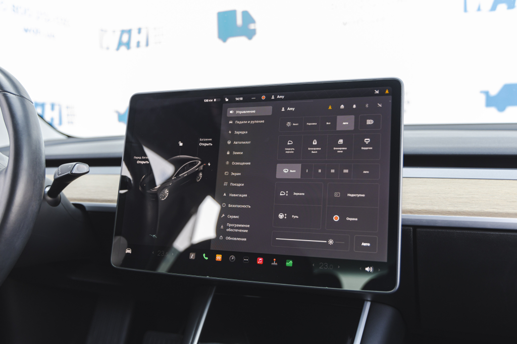 Tesla Model 3 2018 фото 29