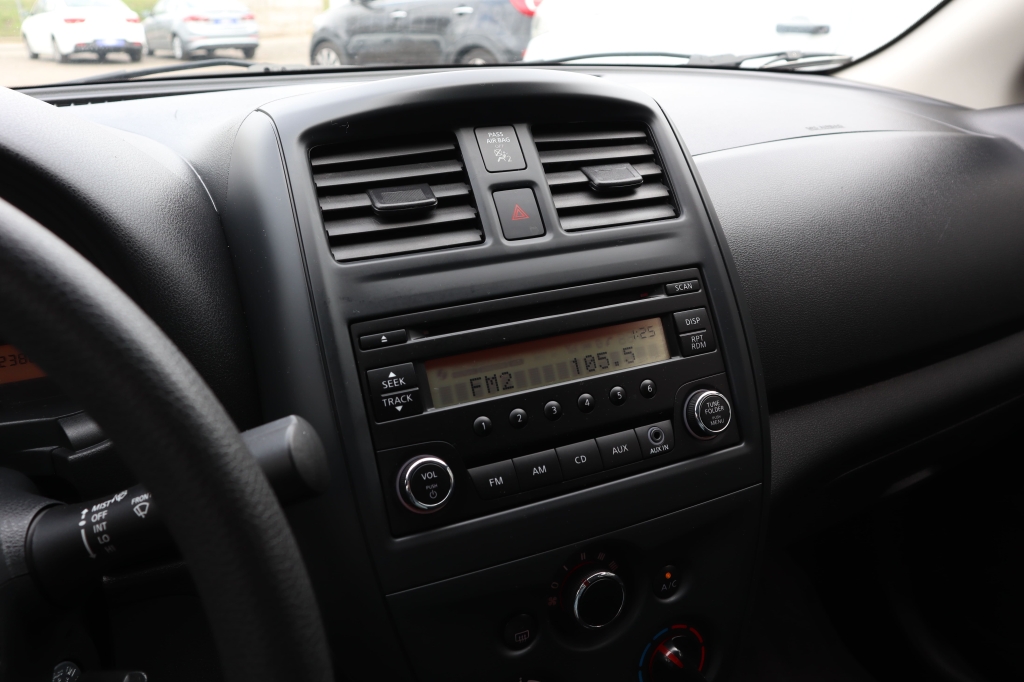 Nissan Versa 2016 фото 13