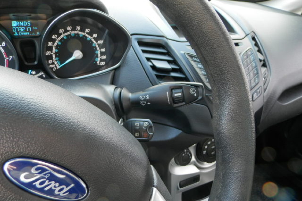 Ford Fiesta 2017 фото 13