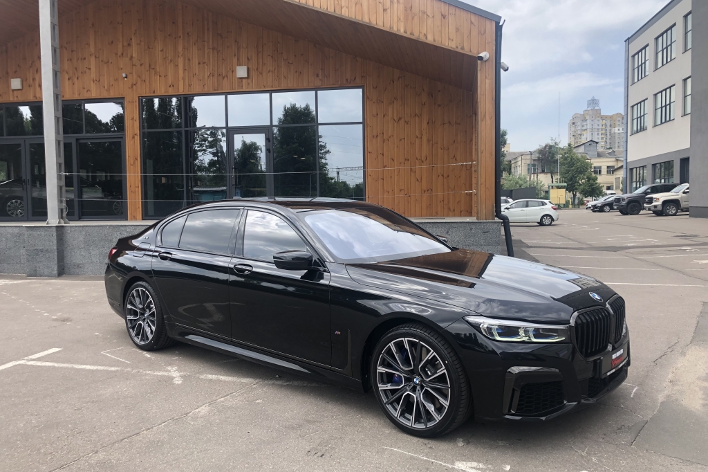 BMW 760 Li M XDrive  2021 фото 2