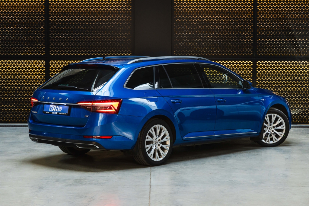 Skoda Superb Plug In Hybrid 2020 фото Skoda Superb Plug In Hybrid 2020 фото 9