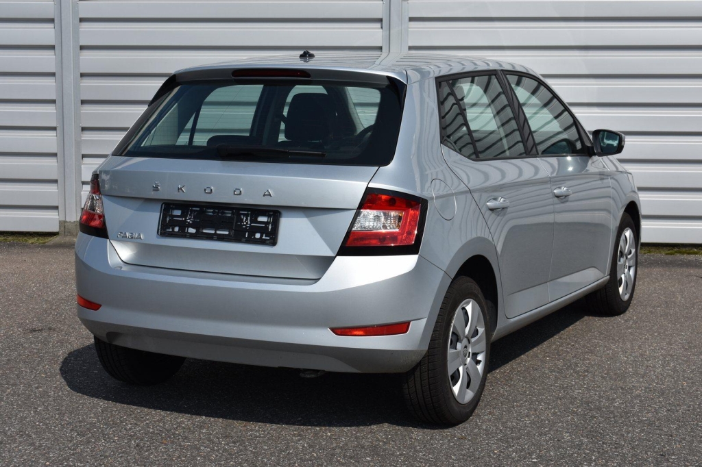 Skoda Fabia 2020 photo 2