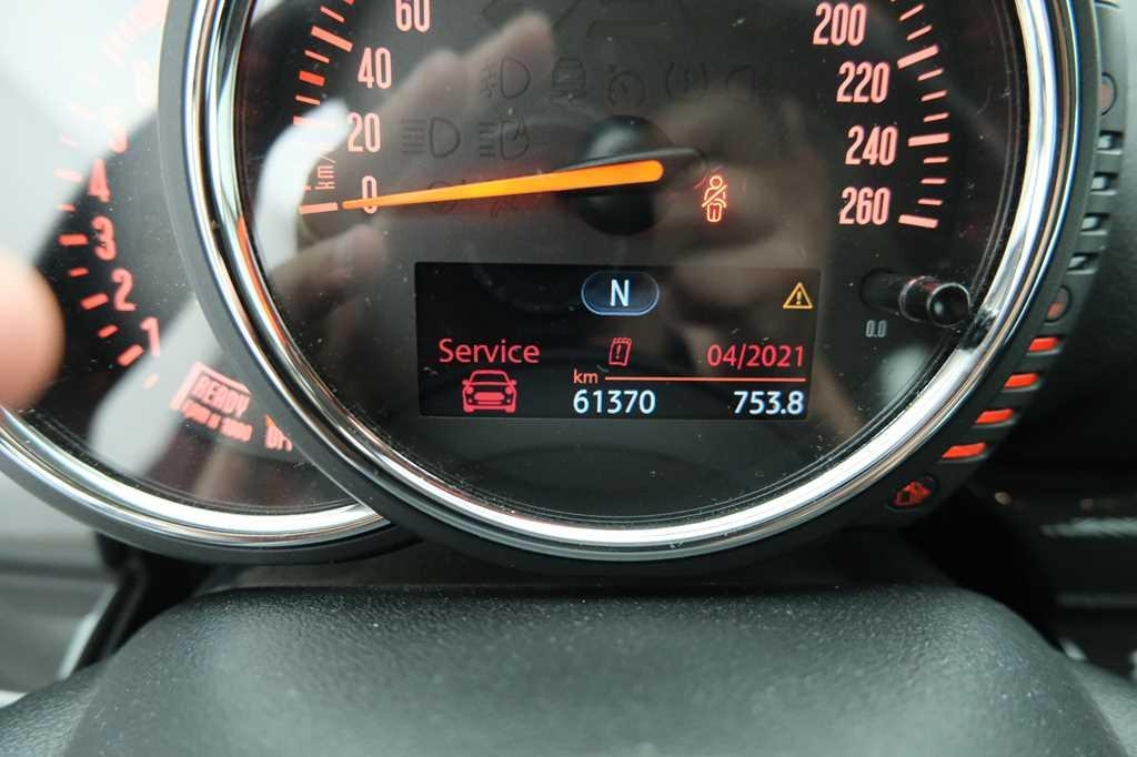 MINI Cooper Clubman 2017 photo 4