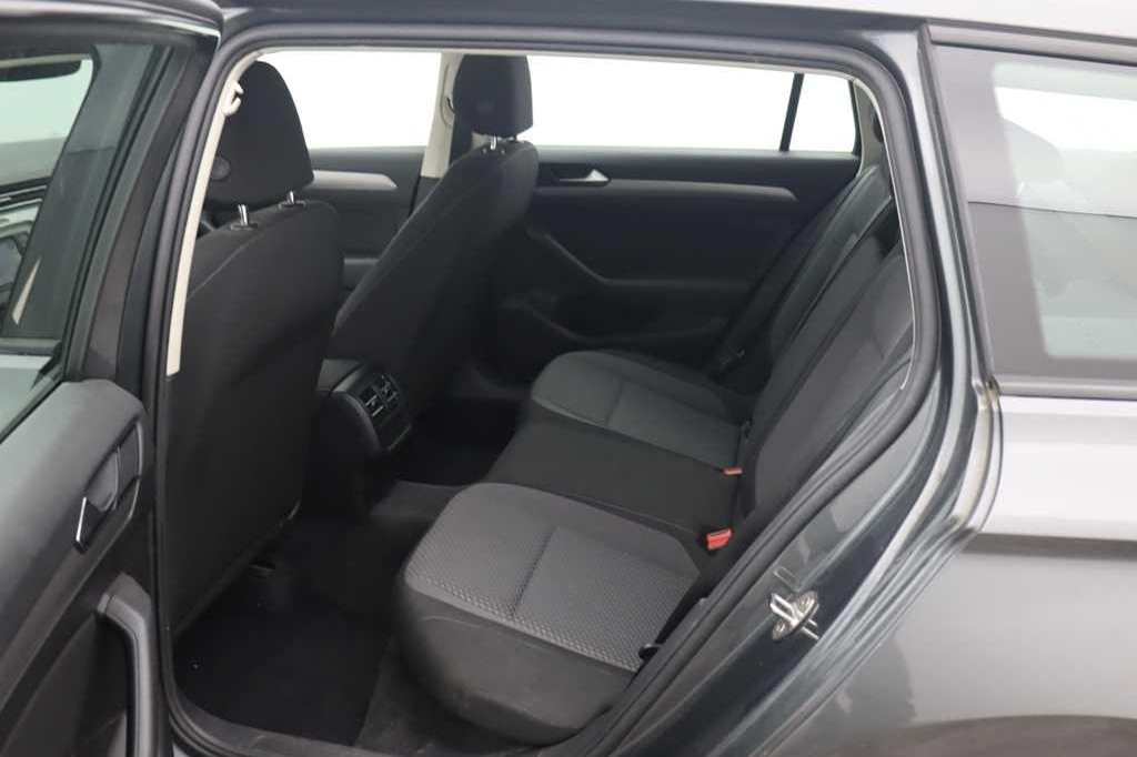 Volkswagen Passat Variant 2016 фото 6