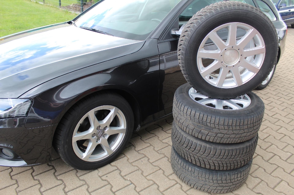 Audi A4 Avant 2011 photo 5