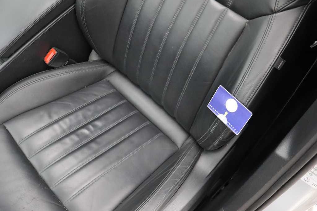 Skoda Superb Combi 2017 photo 11