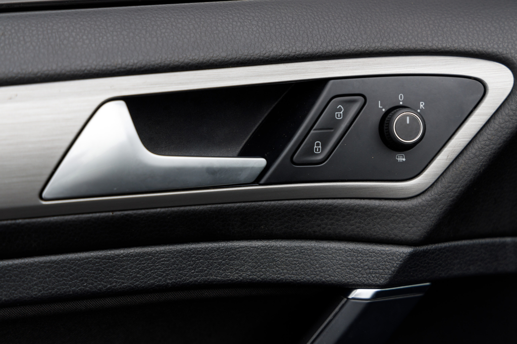 Volkswagen Golf VII photo 15