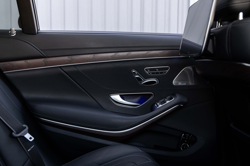 Mercedes-Benz S-Class S400d 2018 фото Mercedes-Benz S-Class S400d 2018 фото 45