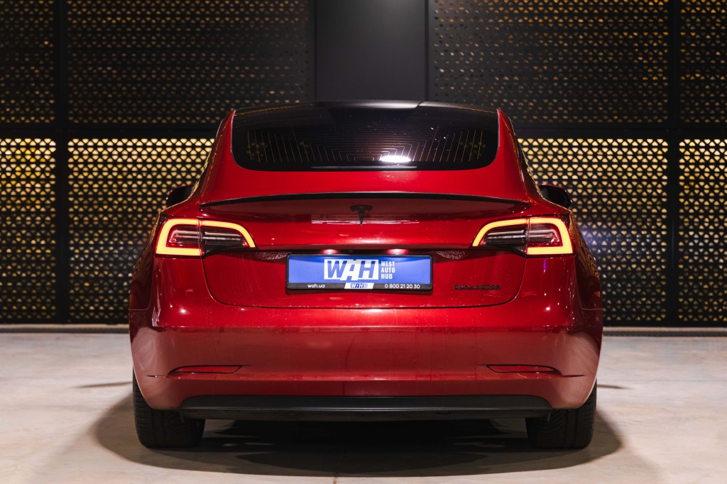 Tesla Model 3 Long Range Performance 2018 фото 11