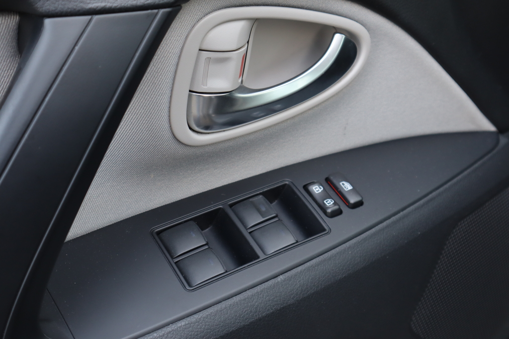 Toyota Avensis фото 16