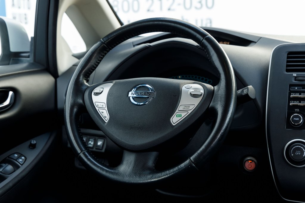 Nissan Leaf 2014 фото 24