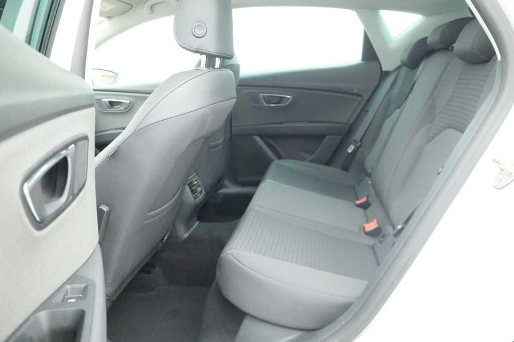 SEAT Leon 2017 фото 5