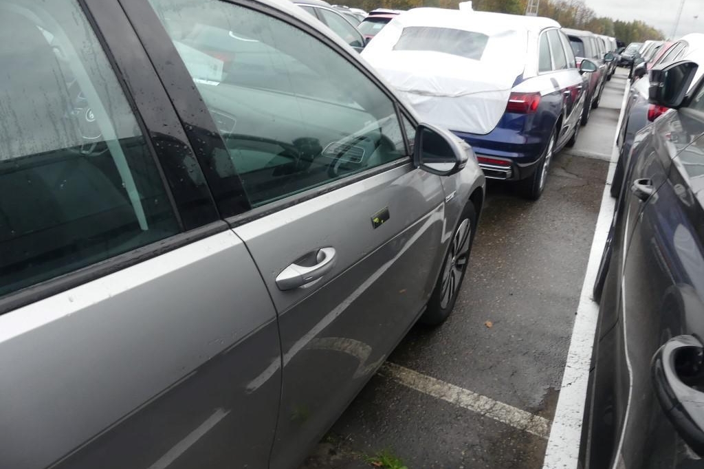 Volkswagen e-Golf 2018 фото 40