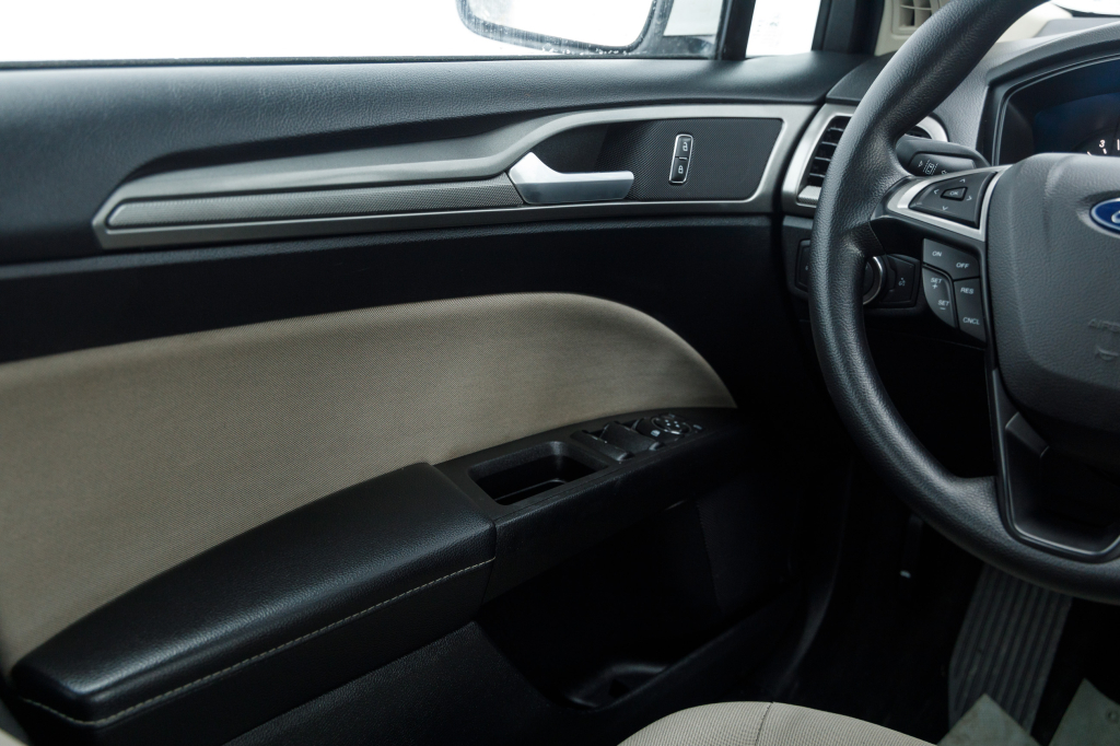 Ford Fusion S 2019 фото 7