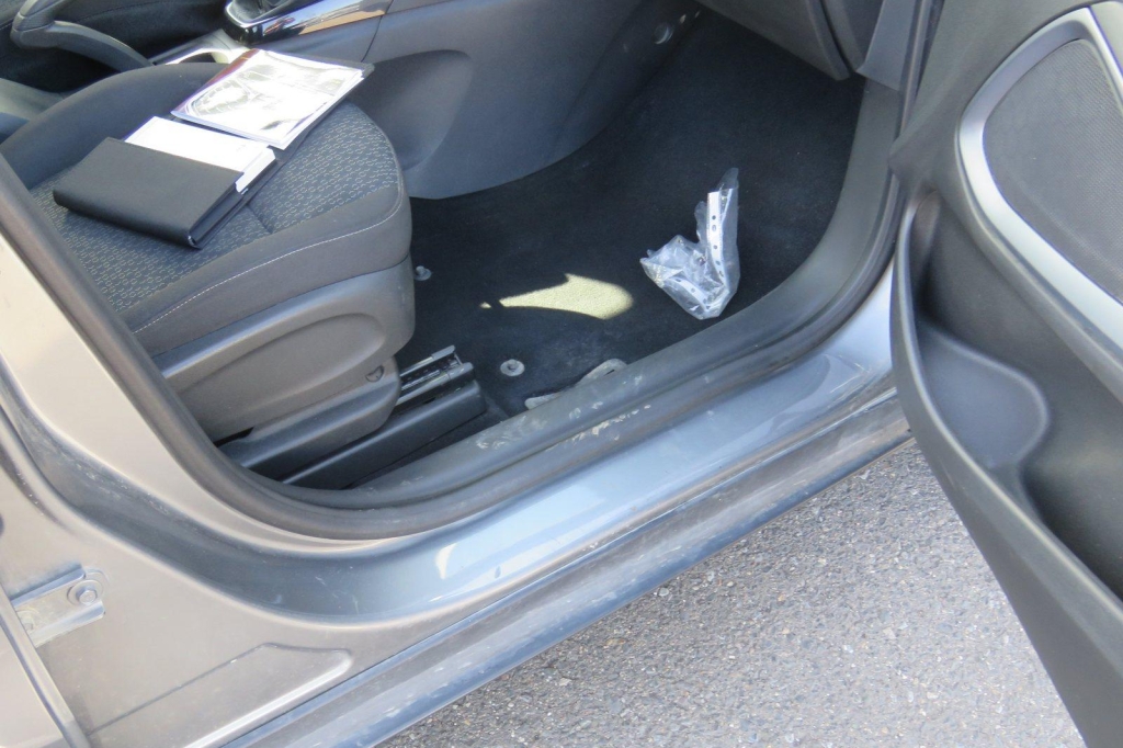 Opel Crossland X 2019 фото 35