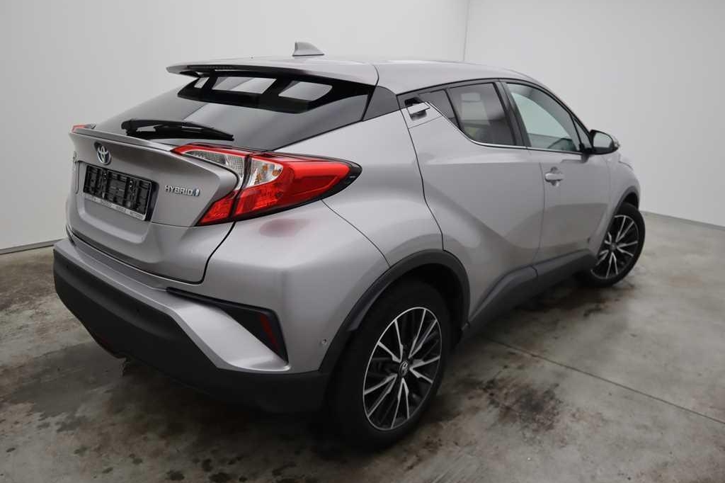 Toyota C-HR 2017 photo 2