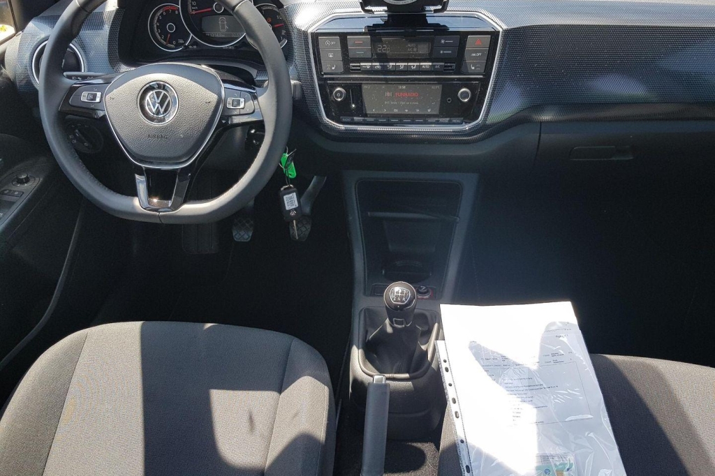 Volkswagen Up 2020 фото 2