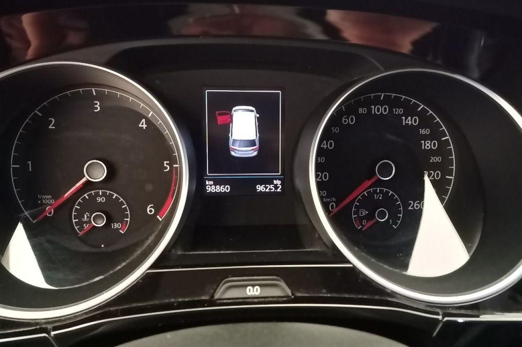 Volkswagen Touran 2016 photo 1