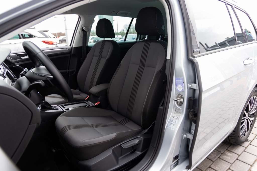 Volkswagen Golf Allstar 2016 фото Volkswagen Golf Allstar 2016 фото 7