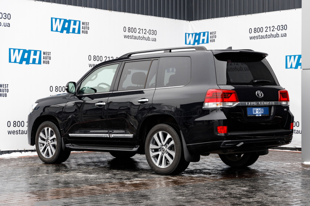 Toyota Land Cruiser 200 2018 photo 4