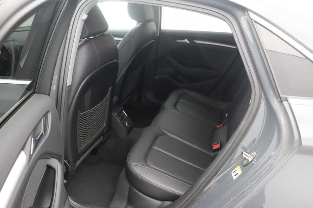 Audi A3 2016 photo 2