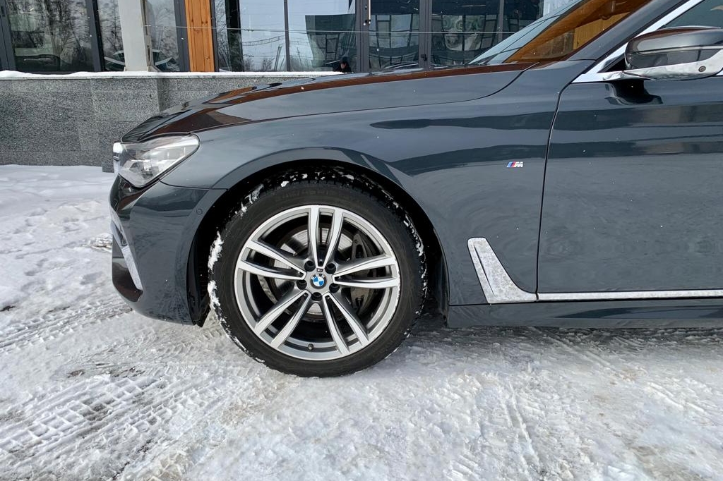 BMW 730 xDrive 2016 photo 9