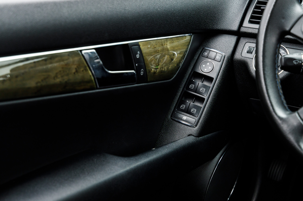 Mercedes-Benz C 220 Avantgarde 2008 фото 23