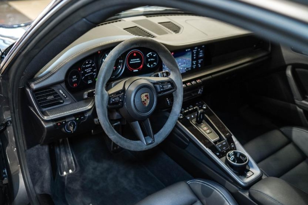 Porsche 992 2019 фото 9