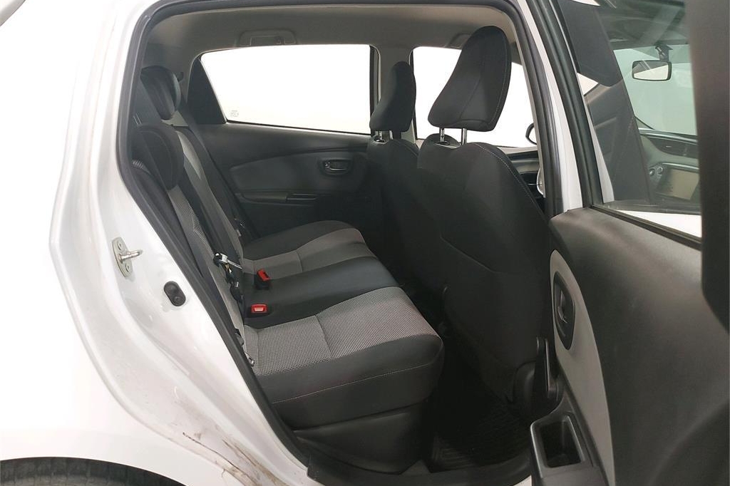 Toyota Yaris 2016 photo 5