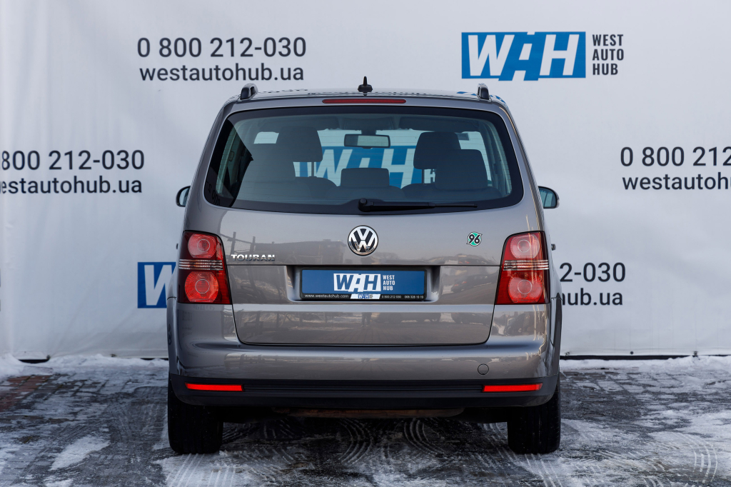 Volkswagen Touran photo 2