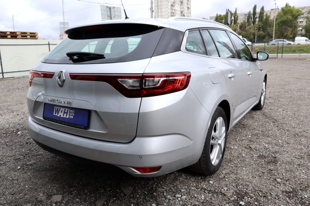 Renault Megane 2017 фото 6