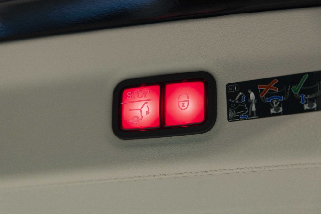 Mercedes-Benz Maybach GLS 600 2022 photo 66