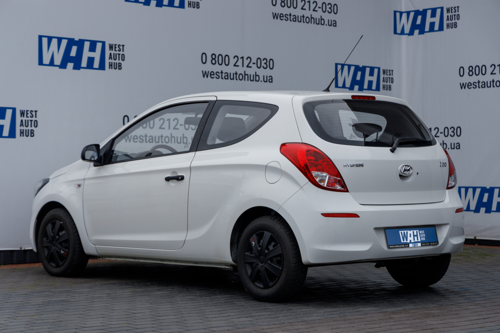 Hyundai i20 фото 1