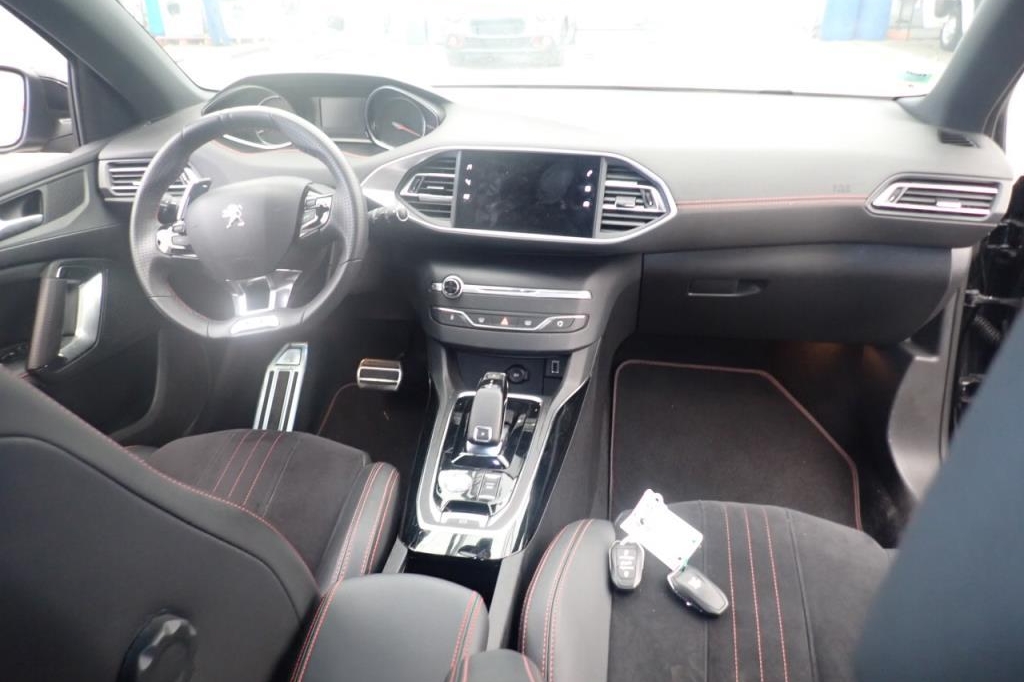 Peugeot 308 GT 2019 фото 3