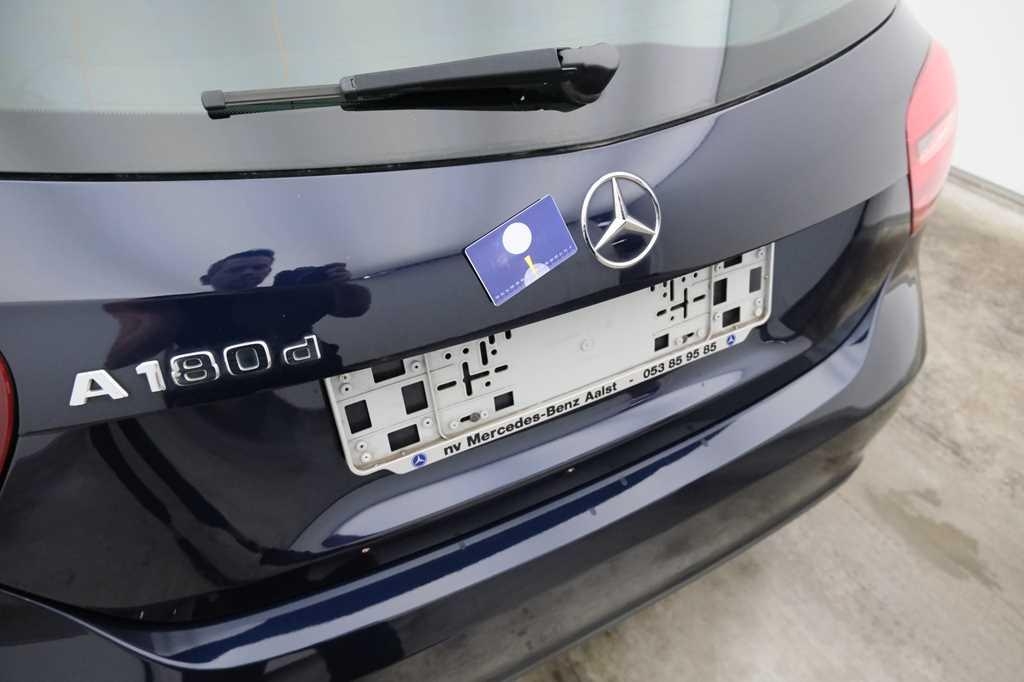 Mercedes-Benz A-Klasse 2017 photo 11