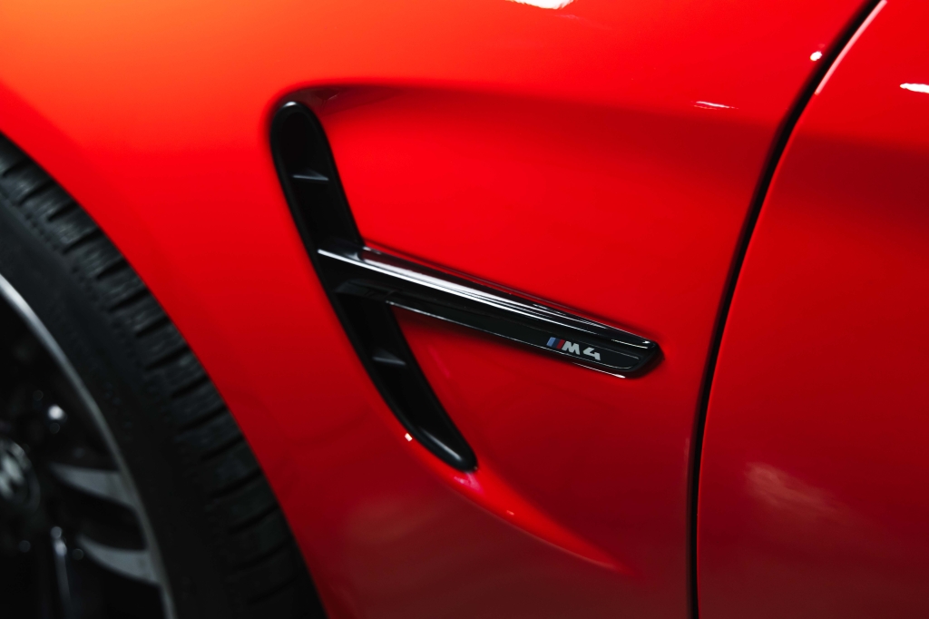 BMW M4 2015 фото BMW M4 2015 фото 5