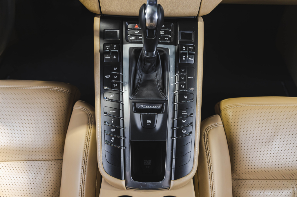 Porsche Macan 2016 photo 32