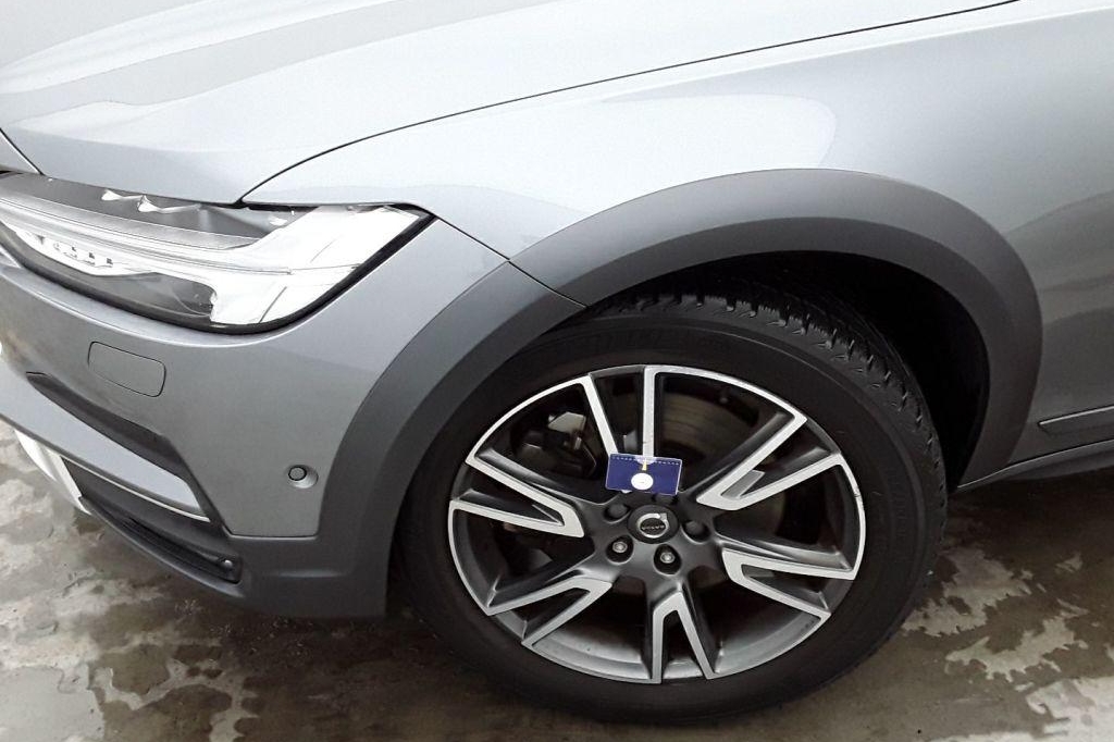 Volvo V90 Cross Country 2017 photo 35