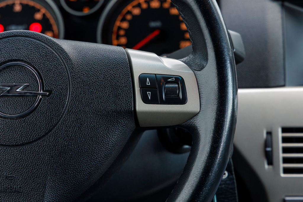 Opel Astra H фото 10