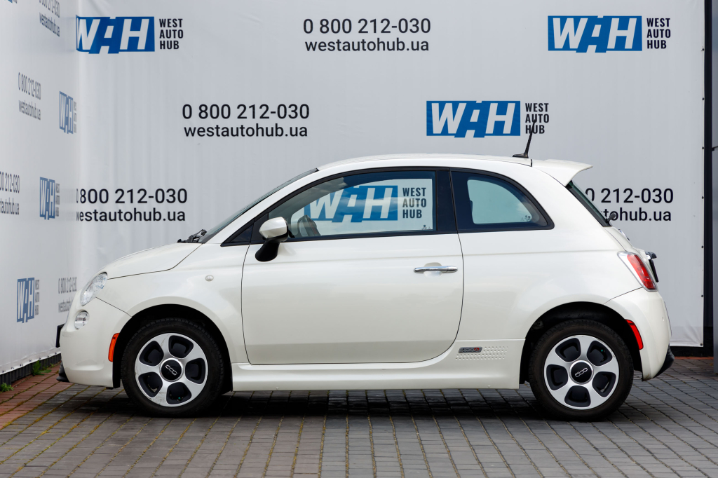 Fiat 500 E 2015 фото 11