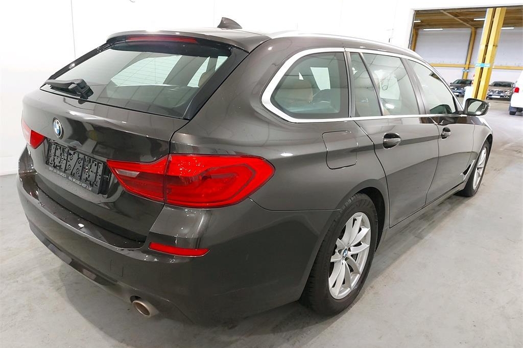 BMW 5er Touring 2017 photo 6