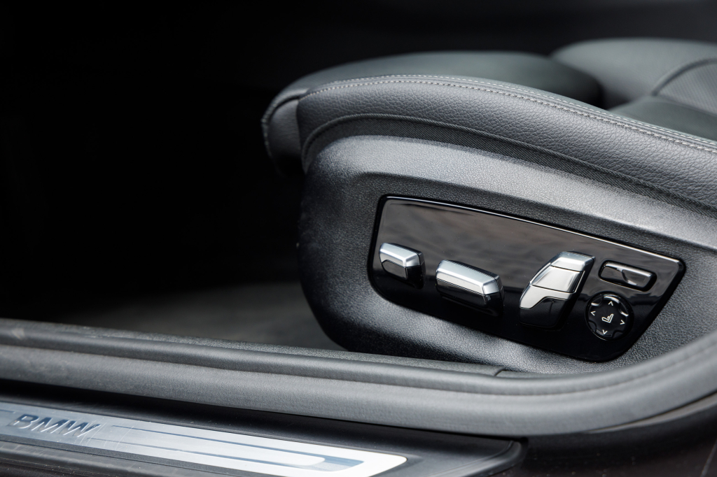 BMW 540 i xDrive 2017 фото 27