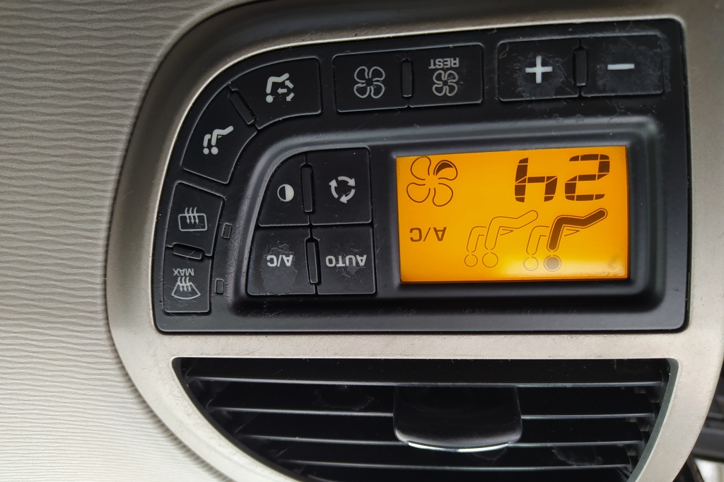 Citroen Grand C4 Picasso photo 18