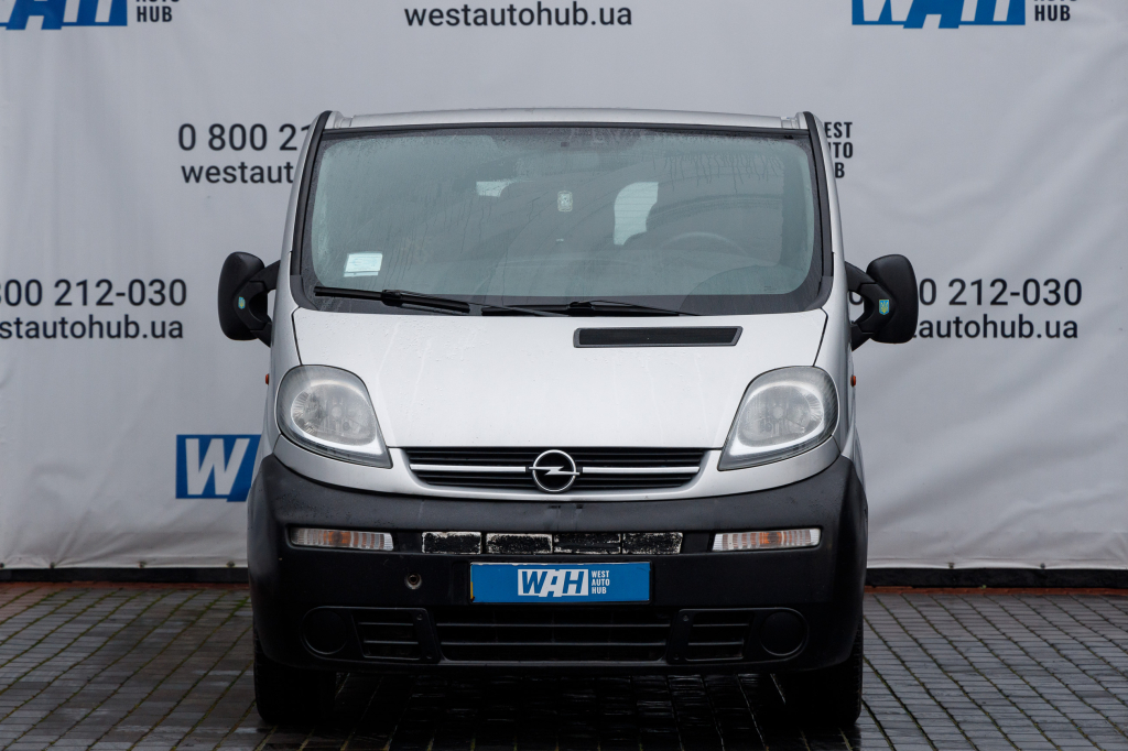 Opel Vivaro photo 1