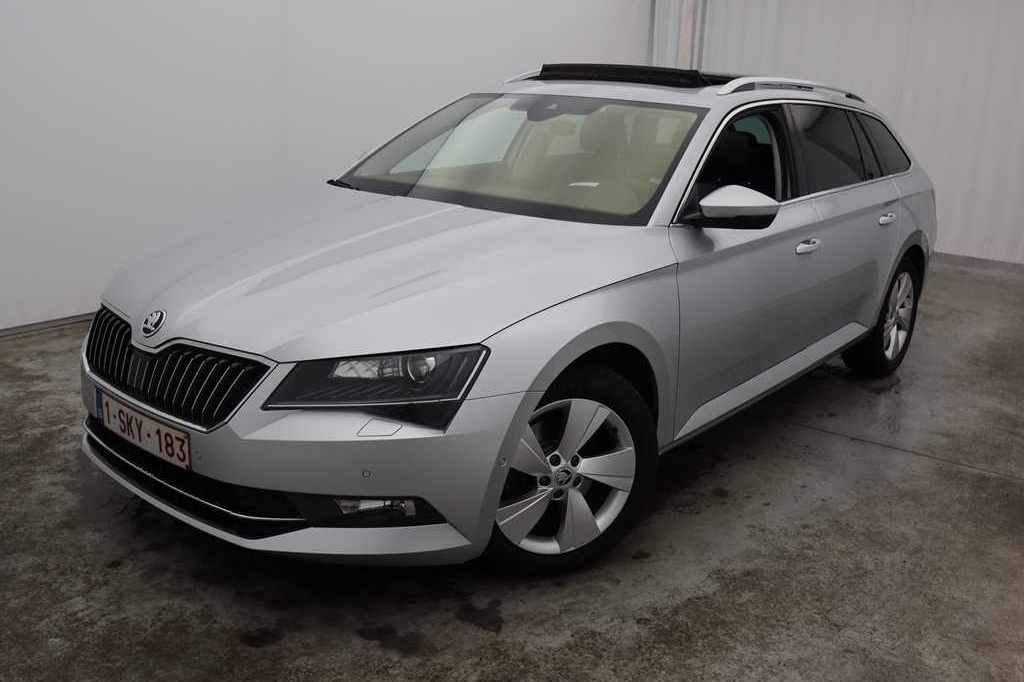 Skoda Superb Combi 2017 photo 2