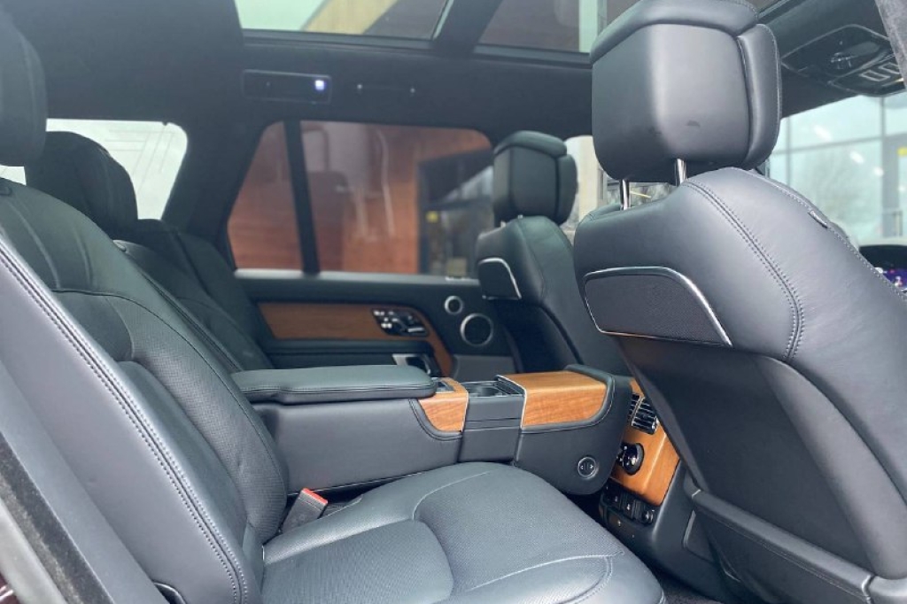 Land Rover Range Rover P400 2018 фото 17