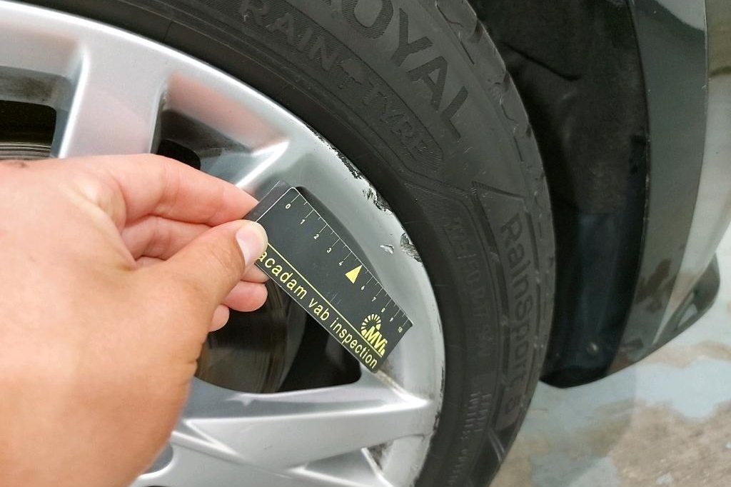 Audi A4 Avant 2017 фото 21