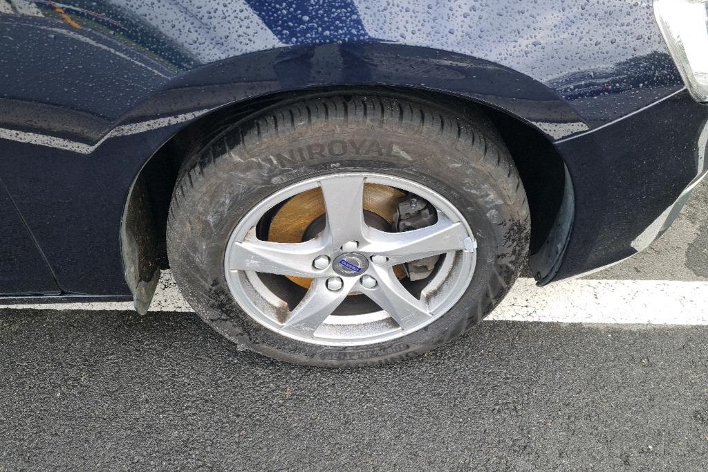 Volvo V60 2016 фото 8