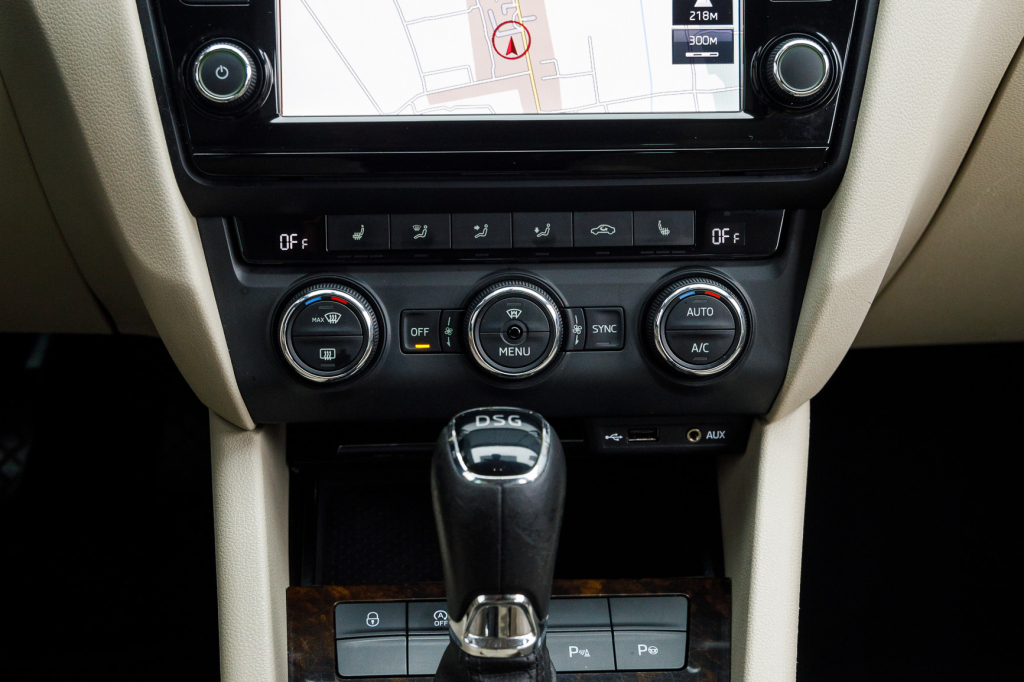 Skoda Octavia A7 Style Limited 2016 photo 8